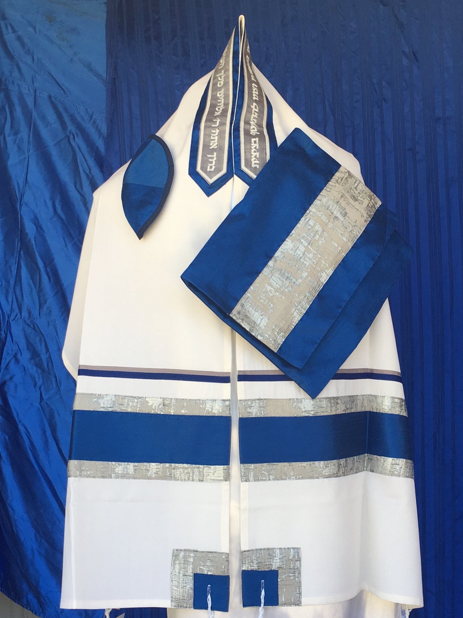 Elegant Royal Blue with Silver Wool Tallit